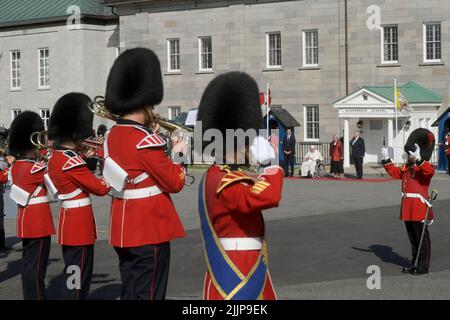 Vatikan, Vatikan. 27.. Juli 2022. Kanada, Quebec City, 2022/07/27 Papst Franziskus kommt in der Citadelle de Québec in Quebec City, Quebec, Kanada Foto von Vatican Mediia/Catholic Press Photo . BESCHRÄNKT AUF REDAKTIONELLE VERWENDUNG - KEIN MARKETING - KEINE WERBEKAMPAGNEN. Kredit: Unabhängige Fotoagentur/Alamy Live Nachrichten Stockfoto