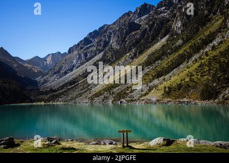 Lac de Gaube in Frankreich, an der Grenze zu Spanien. Stockfoto