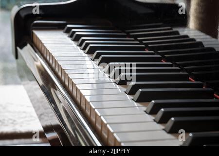 Nahaufnahme eines Klaviertastatur Stockfoto