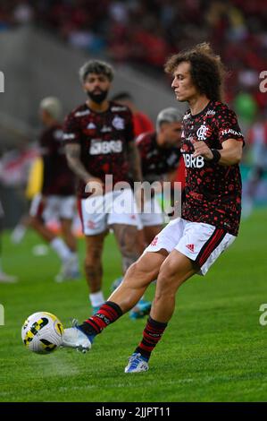 Rio De Janeiro, Brasilien. 27.. Juli 2022. Während des Fußballspiels der Copa do Brasil (Brasilianische Nationalliga) zwischen Flamengo und Athletico PR im Maracana-Stadion in Rio de Janeiro, Brasilien, am 27. Juli 2022, kontrolliert der gebürische Brasilianer, die Ballkontrolle. (Foto: Andre Borges/Sports Press Photo/C - EINE STUNDE DEADLINE - FTP NUR AKTIVIEREN, WENN BILDER WENIGER ALS EINE STUNDE ALT sind - Alamy) Quelle: SPP Sport Press Photo. /Alamy Live News Stockfoto