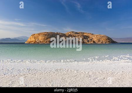 Sonniger Tag am Salzsee Lac Assal in Dschibuti Stockfoto