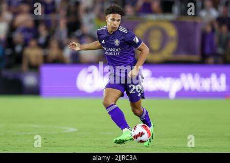 27. Juli 2022: NIKI GIOACCHINI (20) spielt bei seinem Debüt in Orlando City während des Halbfinalspiels des Orlando City SC gegen New York Red Bulls Lamar Hunt U.S. Open Cup am 27. Juli 2022 im Exploria Stadium in Orlando, FL. (Bild: © Cory Knowlton/ZUMA Press Wire) Stockfoto