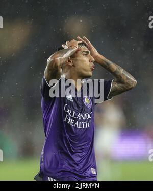Orlando, FL: Facundo Torres (17) von Orlando City schießt, verpasst aber während des Halbfinalspiels der Lamar Hunt U.S. Open Cup, Mittwoch, 27. Juli 2 Stockfoto