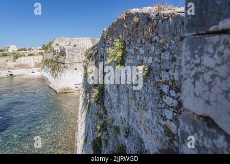 Blick von der alten venezianischen Festung in Korfu-Stadt auf eine griechische Insel Korfu Stockfoto