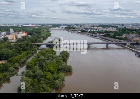 Slasko-Dabrowski-Brücke über die Weichsel in Warschau, der Hauptstadt Polens Stockfoto