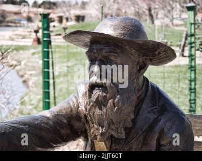 Nahaufnahme der Claude-Monet-Statue im Overland Park Arboretum, Kansas, USA Stockfoto