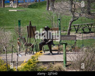 Die Bronzeskulptur von Claude Monet im Overland Park Arboretum, USA Stockfoto