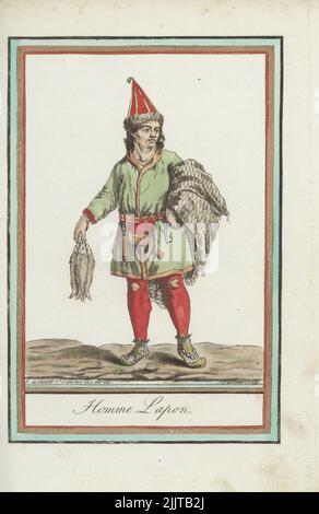 Sami-Mann aus Lappland hält gefangenen Fisch. In spitzer Fellmütze, Pelzmantel, feinem Tierhauthemd, Ledergürtel mit Schlüssel, Pfeife, Messer, Tasche, Tierhauthose, Lederbootet. Homme de la Laponie. Handkolorierter Kupferstich von J. Laroque nach einem Entwurf von Jacques Grasset de Saint-Sauveur aus seiner Encyclopedie des Voyages, Encyclopedia of Voyages, Bordeaux, Frankreich, 1792. Stockfoto