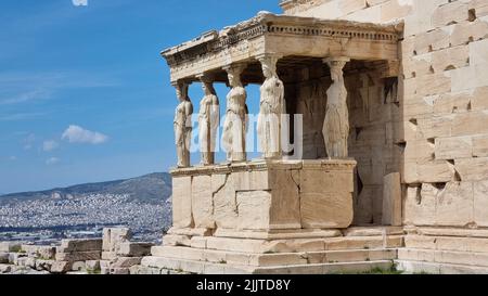 Der Erechtheion oder Tempel der Athene Polias, ein alter griechischer ikonischer Tempel Stockfoto