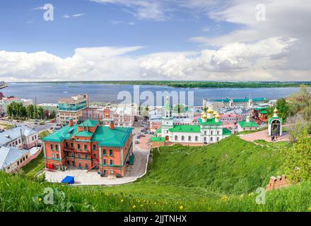 Blick vom Kreml auf das historische Stadtzentrum. Nischni Nowgorod, Russland Stockfoto