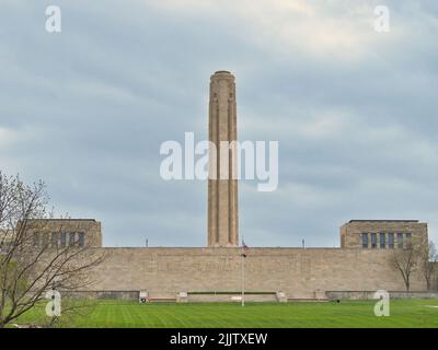 Das Liberty Memorial World war I Museum von der Union Station in Kansas City Missouri Stockfoto