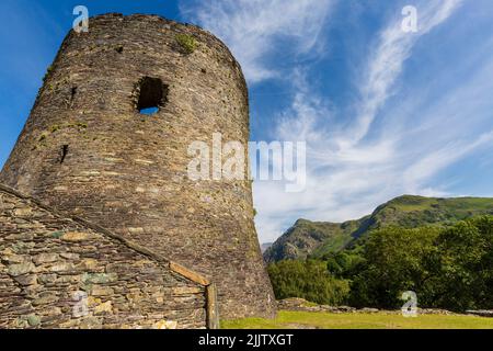 Der Berghof von Dolbadarn Castle, der den Llanberis Pass bewacht, Snowdonia, Nordwales Stockfoto