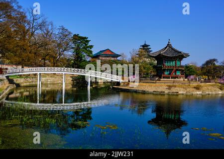 Corée du Sud, Séoul, Arrondissement Jongno-gu, palais de Gyeongbokgung oder palais de Gyeongbok, das als das Palais du Bonheur gilt, resplendissant Stockfoto