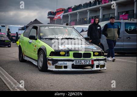 E36 Drift auf dem Rundkurs von Navarra Stockfoto