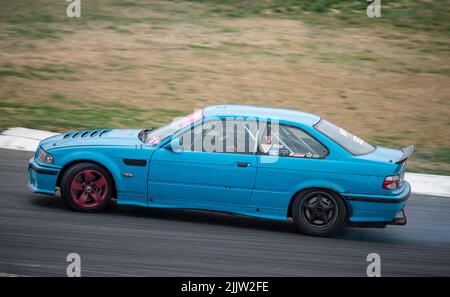 E36 Drift auf dem Rundkurs von Navarra Stockfoto