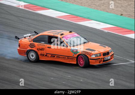 E36 Drift auf dem Rundkurs von Navarra Stockfoto