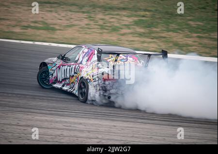 E36 Drift auf dem Rundkurs von Navarra Stockfoto