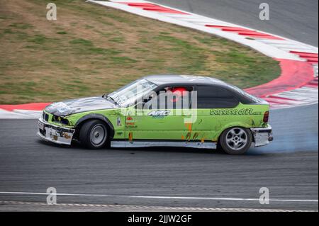 E36 Drift auf dem Rundkurs von Navarra Stockfoto