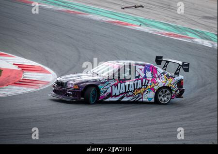 E36 Drift auf dem Rundkurs von Navarra Stockfoto