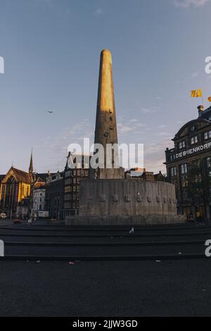 Ein Nationales Denkmal des Zweiten Weltkriegs auf dem Dam-Platz in Amsterdam Stockfoto