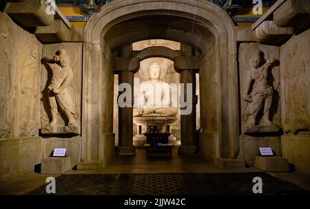 Südkorea, Nord-Gyeongsang, Gyeongju, Seokguram Grotto, Seokguram Buddha, Von der UNESCO zum Weltkulturerbe erklärt Stockfoto