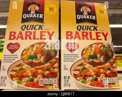 Grovetown, GA USA - 05 04 22: Einzelhandelsgeschäft Quaker Barley Stockfoto