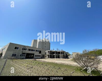 Augusta, GA USA - 03 27 22: Altes geschlossenes Gefängnis im Bezirk Richmond, Rückansicht Stockfoto