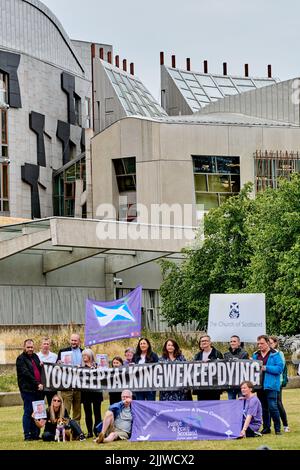 Edinburgh Schottland, Großbritannien 28Jul 2022. Wahlkämpfer vor dem schottischen Parlament, da die Zahl der drogenbedingten Todesfälle in Schottland veröffentlicht wird. Credit sst/alamy live News Stockfoto