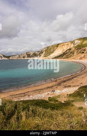 Worbarrow Bay ist eine große, breite und flache Bucht östlich von Lulworth Cove, Isle of Purbeck, Dorset, England und nur einen kurzen Spaziergang vom Tyneham Village entfernt Stockfoto