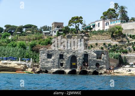 Kajak napoli Tour - palazzo degli spiriti Stockfoto