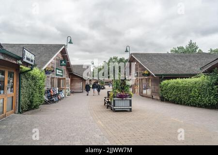 Trentham Gardens Einzelhandel Dorf Landschaft, Staffordshire Großbritannien. Stockfoto