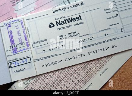 NatWest Schecks, Einzahlungen in Scheine, Bankgeschichte Stockfoto