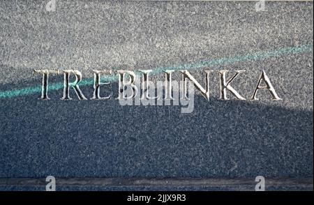 treblinka Konzentrationslager Nachricht auf Steinmauer Nahaufnahme, Holocaust, europäischen Stress Ort Vielfalt Stockfoto