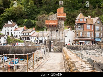 Somerset, Großbritannien, England 18. Mai 2022: Der Rheinische Turm im Dorf Lynmouth, Devon Stockfoto