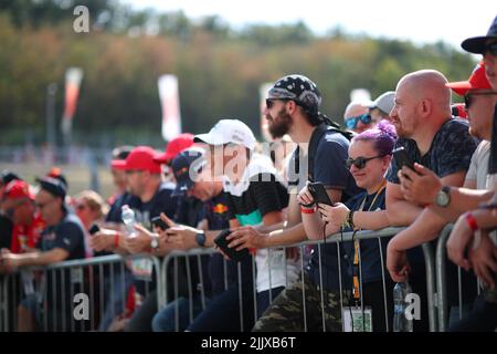 Publikum/Publikum auf der Strecke während des ungarischen GP, 28-31. Juli 2022 bei Hugaroring, Formel-1-Weltmeisterschaft 2022. Stockfoto