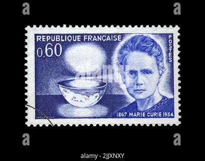 FRANKREICH - UM 1967: Abgesagte Briefmarke in Frankreich zeigt berühmte polnische nobelpreisträgerin im Jahr 1903, 1911 - Phisikistin Marie Sklodowska-Curie (1867-19 Stockfoto