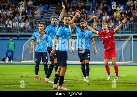 SARAJEVO - Dani de Wit von AZ Alkmaar gewinnt die 0-1 während der zweiten Qualifikationsrunde des Conference League-Spiels zwischen FK Tuzla City und AZ am 28. Juli 2022 im Stadion Grbavica in Sarajevo, Bosnien und Herzegowina. ANP ED DER POL Stockfoto