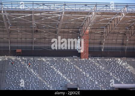 Belo Horizonte, Brasilien. 28.. Juli 2022. Technischer Besuch in der MRV Arena, die bereits 70 % der Arbeiten abgeschlossen hat. Die Arena gehört Clube Atlético Mineiro und wird eine Kapazität für 46 Fans haben. Die Testveranstaltung wird zum Vereinsjubiläum im Jahr 2023 stattfinden. Quelle: Hanna Gabriela/FotoArena/Alamy Live News Stockfoto