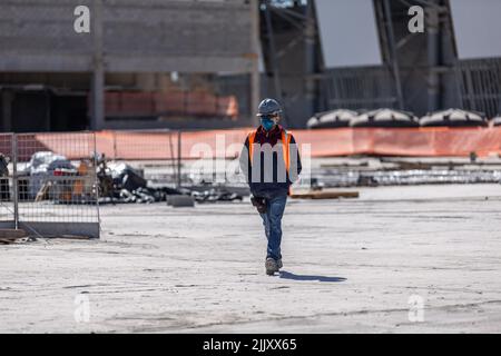 Belo Horizonte, Brasilien. 28.. Juli 2022. Technischer Besuch in der MRV Arena, die bereits 70 % der Arbeiten abgeschlossen hat. Die Arena gehört Clube Atlético Mineiro und wird eine Kapazität für 46 Fans haben. Die Testveranstaltung wird zum Vereinsjubiläum im Jahr 2023 stattfinden. Quelle: Hanna Gabriela/FotoArena/Alamy Live News Stockfoto