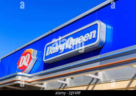 Ephrata, PA, USA – 5. Oktober 2016: Das Restaurant „A Dairy Queen“ ist eine Kette, die Eis, Getränke und Fast-Food-Sandwiches serviert. Stockfoto