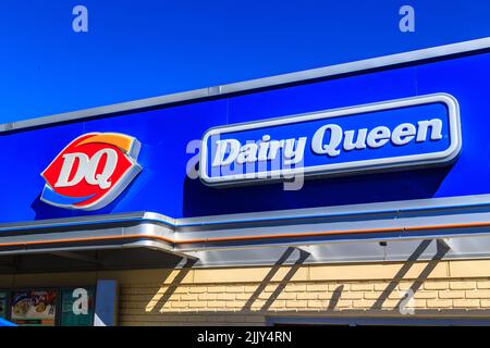 Ephrata, PA, USA – 5. Oktober 2016: Das Restaurant „A Dairy Queen“ ist eine Kette, die Eis, Getränke und Fast-Food-Sandwiches serviert. Stockfoto