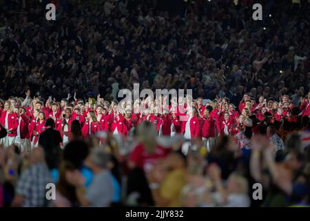 Birmingham, Großbritannien. 28.. Juli 2022. Das englische Team während der Eröffnungsfeier der Commonwealth Games 2022 im Alexander Stadium, Birmingham, England am 28. Juli 2022. Foto von David Horn. Quelle: Prime Media Images/Alamy Live News Stockfoto