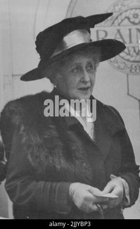 Prinzessin Louise Ill -- Prinzessin Louise, Herzogin von Argyll, eine Tante des Königs, leidet unter einer leichten Kälte und kann ihr Zimmer im Kensington Palace, W., nicht für ein paar Tage verlassen... 11. August 1931. (Foto: Sport & General Press Agency, Limited). Stockfoto