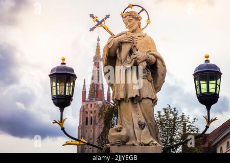 Statue des heiligen Joannes Nepomucenus in Brügge, Belgien Stockfoto