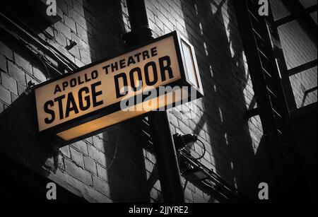 The Apollo Theatre Stage Door , Shaftesbury Ave, London, England, Großbritannien, W1D 7EZ Stockfoto