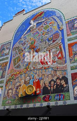 Die Gemeinde St. Annes, Soho, Gable End Wandgemälde, Carnaby St, London, England, Großbritannien, W1F 9PS - 2006 wiederhergestellt Stockfoto