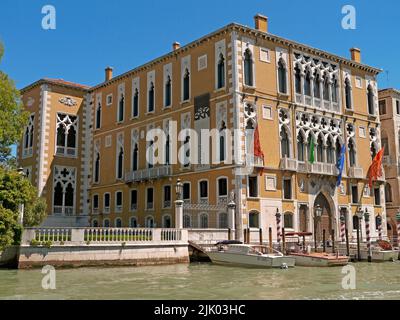 Istituto Veneto di Scienze, Lettere ed Arti (Institut für Wissenschaften, Literatur und Kunst in Venetien). Canal Grande, Venedig, Italien, 2013-05-13 12:13 +02. Stockfoto