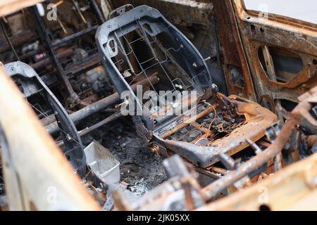 Ausgebrannte Pkw beschädigte Fahrzeuge und Kfz-Versicherung Stockfoto