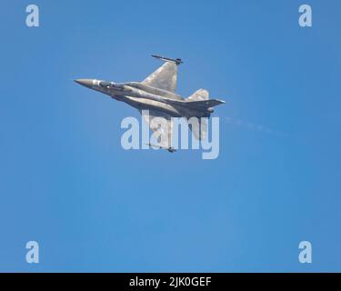 Die griechischen Luftstreitkräfte F-16 Reserve Flugzeuge auf der 2022 RIAT Stockfoto