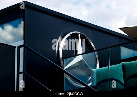 Mogyorod, Hongrie. 28.. Juli 2022. Mercedes AMG F1 Team, Ambiente während der Formel 1 Aramco Magyar Nagydij 2022, großer Preis von Ungarn 2022, 12. Lauf der FIA Formel 1 Weltmeisterschaft 2022 vom 28. Bis 31. Juli 2022 auf dem Hungaroring, in Mogyorod, Ungarn - Foto DPPI Credit: DPPI Media/Alamy Live News Stockfoto